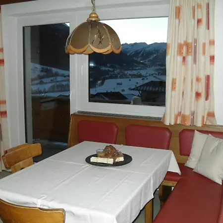 Haus Schellenschmied Apartment Pettneu am Arlberg Room photo